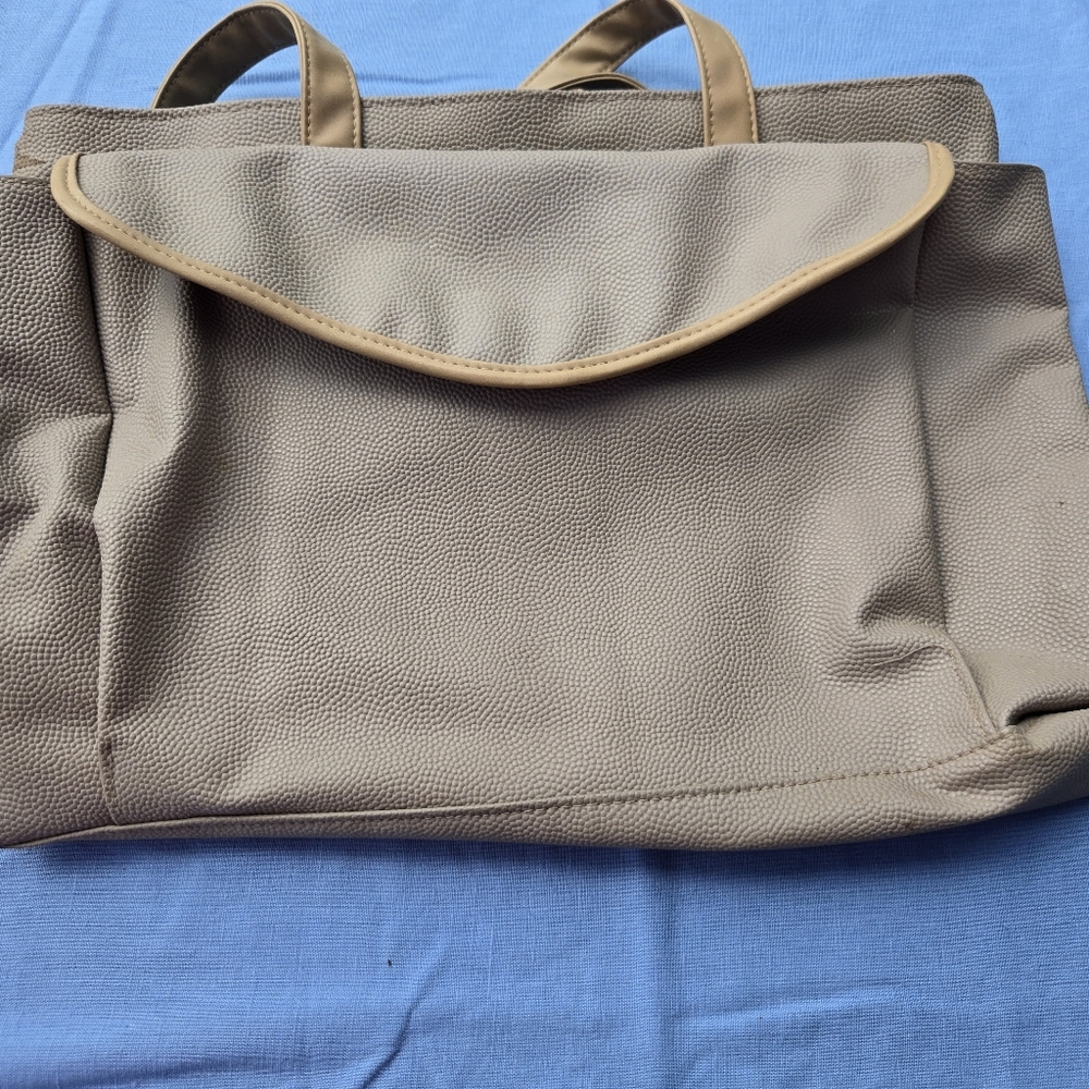 Elegant Tan Tote Bag